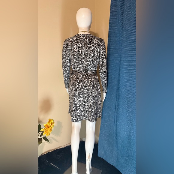 Pre-loved! Loft Elegant Black and White  Dress - Picture 8 of 14